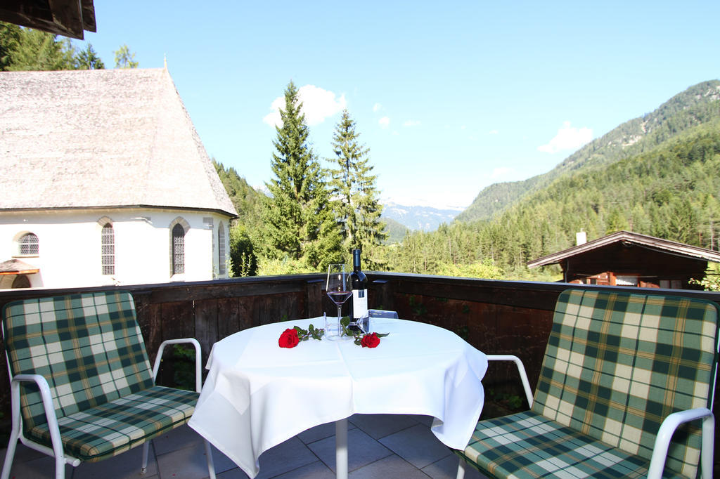 Hotel Gasthof St. Adolari Sankt Ulrich am Pillersee Zimmer foto