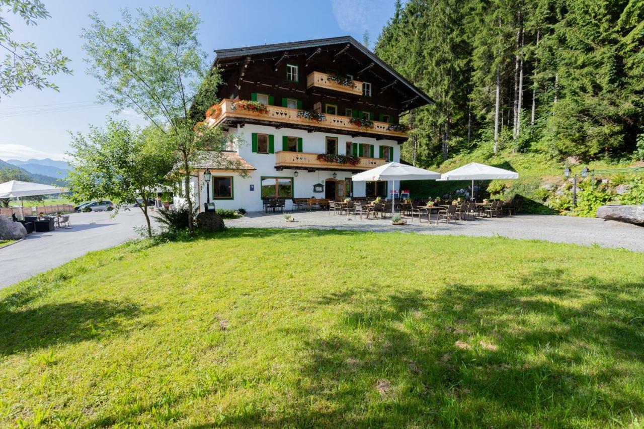 Hotel Gasthof St. Adolari Sankt Ulrich am Pillersee Exterior foto